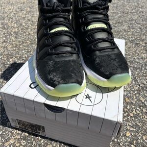 Air Jordan Retro 11 “Sneaker School”